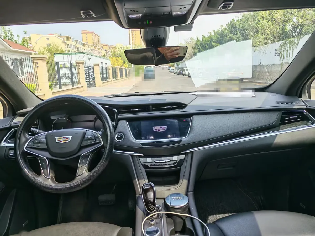 2021 Cadillac XT5 2.0T 237HP L4 9AT,autocango,china used car exporter,china ev exporter,chinese used car exporter,chinese used ev exporter