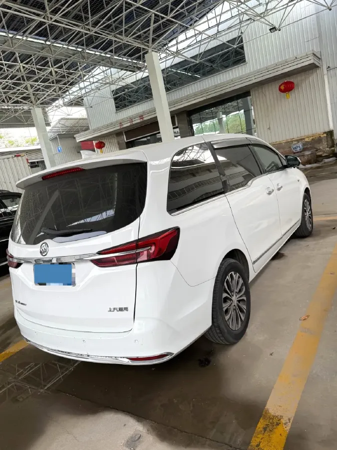2021 Buick GL8 2.0T 237HP L4 9AT,autocango,china used car exporter,china ev exporter,chinese used car exporter,chinese used ev exporter
