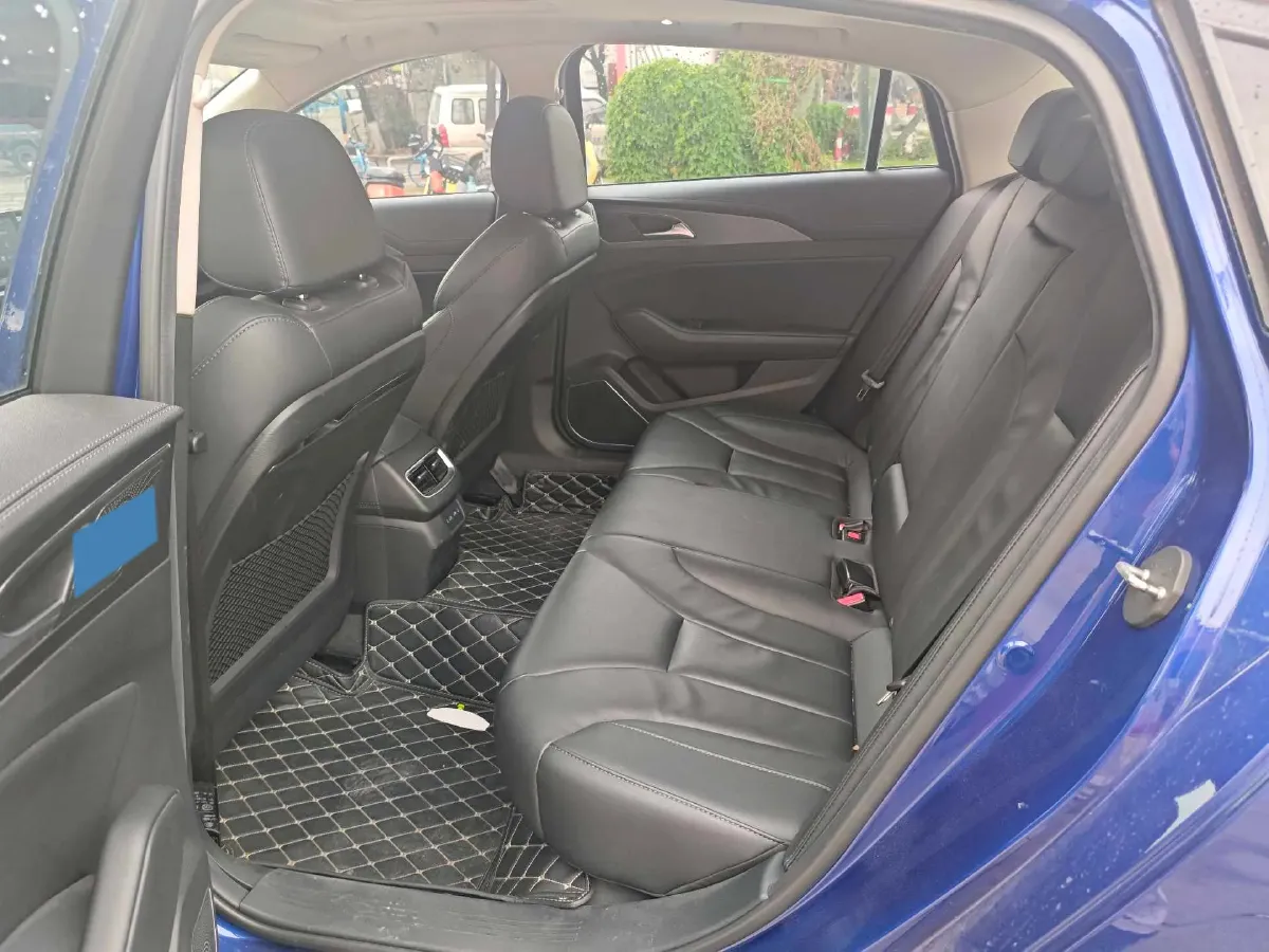 2020 HongQi H5 1.8T 197HP L4 6AT,autocango,china used car exporter,china ev exporter,chinese used car exporter,chinese used ev exporter