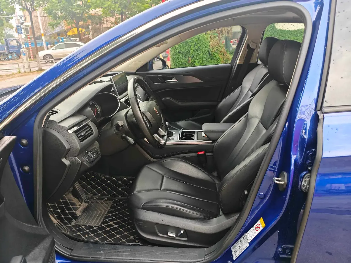 2020 HongQi H5 1.8T 197HP L4 6AT,autocango,china used car exporter,china ev exporter,chinese used car exporter,chinese used ev exporter
