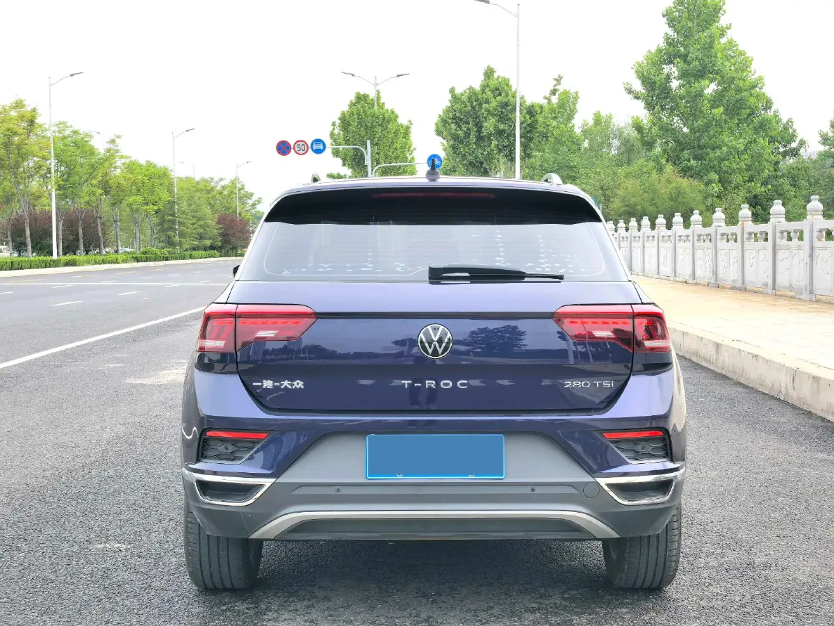 2022 Volkswagen T-Roc 1.4T 150HP L4 7DCT,autocango,china used car exporter,china ev exporter,chinese used car exporter,chinese used ev exporter