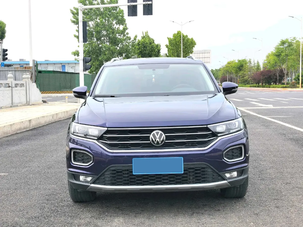 2022 Volkswagen T-Roc 1.4T 150HP L4 7DCT,autocango,china used car exporter,china ev exporter,chinese used car exporter,chinese used ev exporter