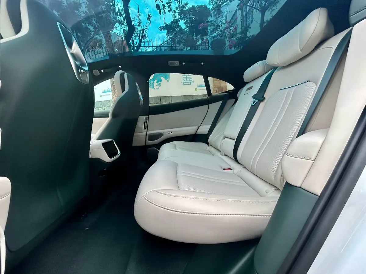 2025 MI YU7 BEV 101.7KWH,autocango,china used car exporter,china ev exporter,chinese used car exporter,chinese used ev exporter