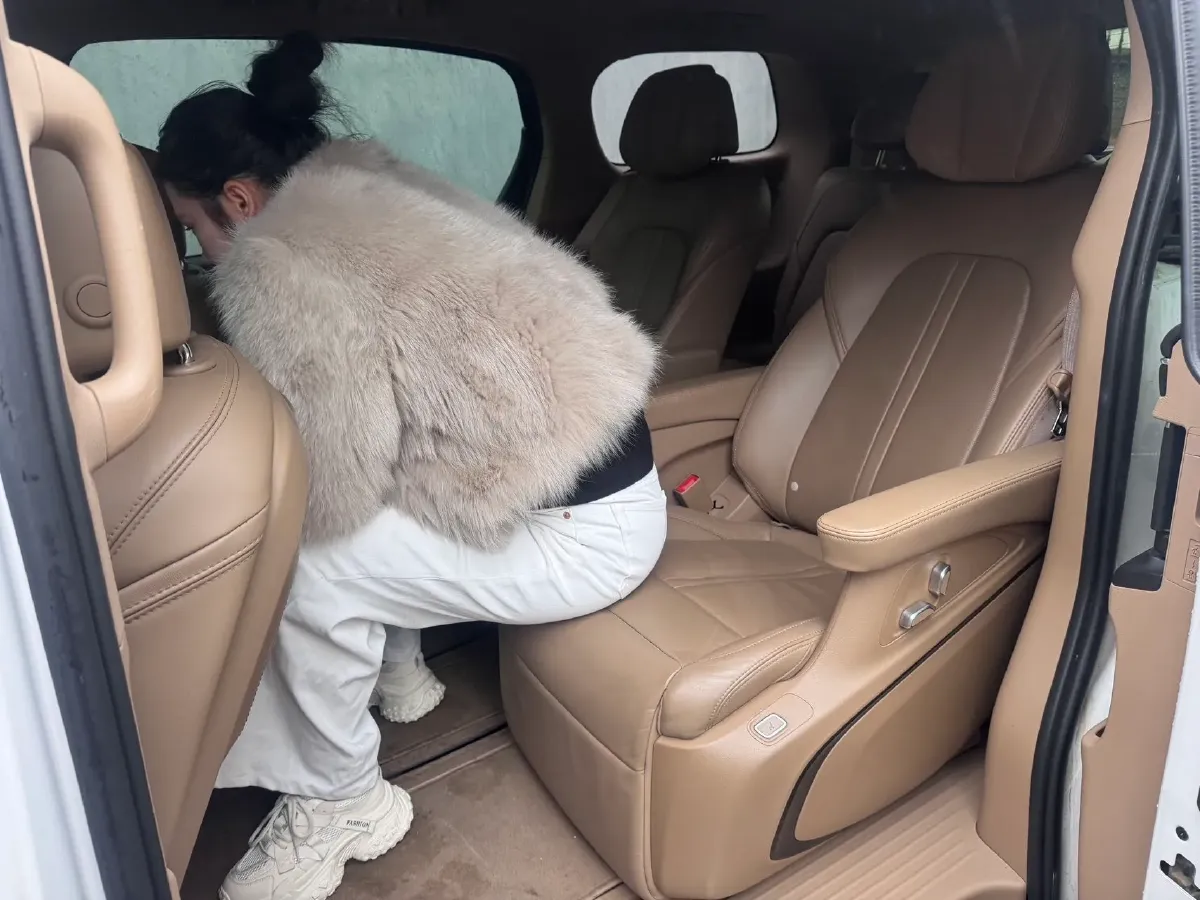 2020 Buick GL8 2.0T 237HP L4 9AT,autocango,china used car exporter,china ev exporter,chinese used car exporter,chinese used ev exporter