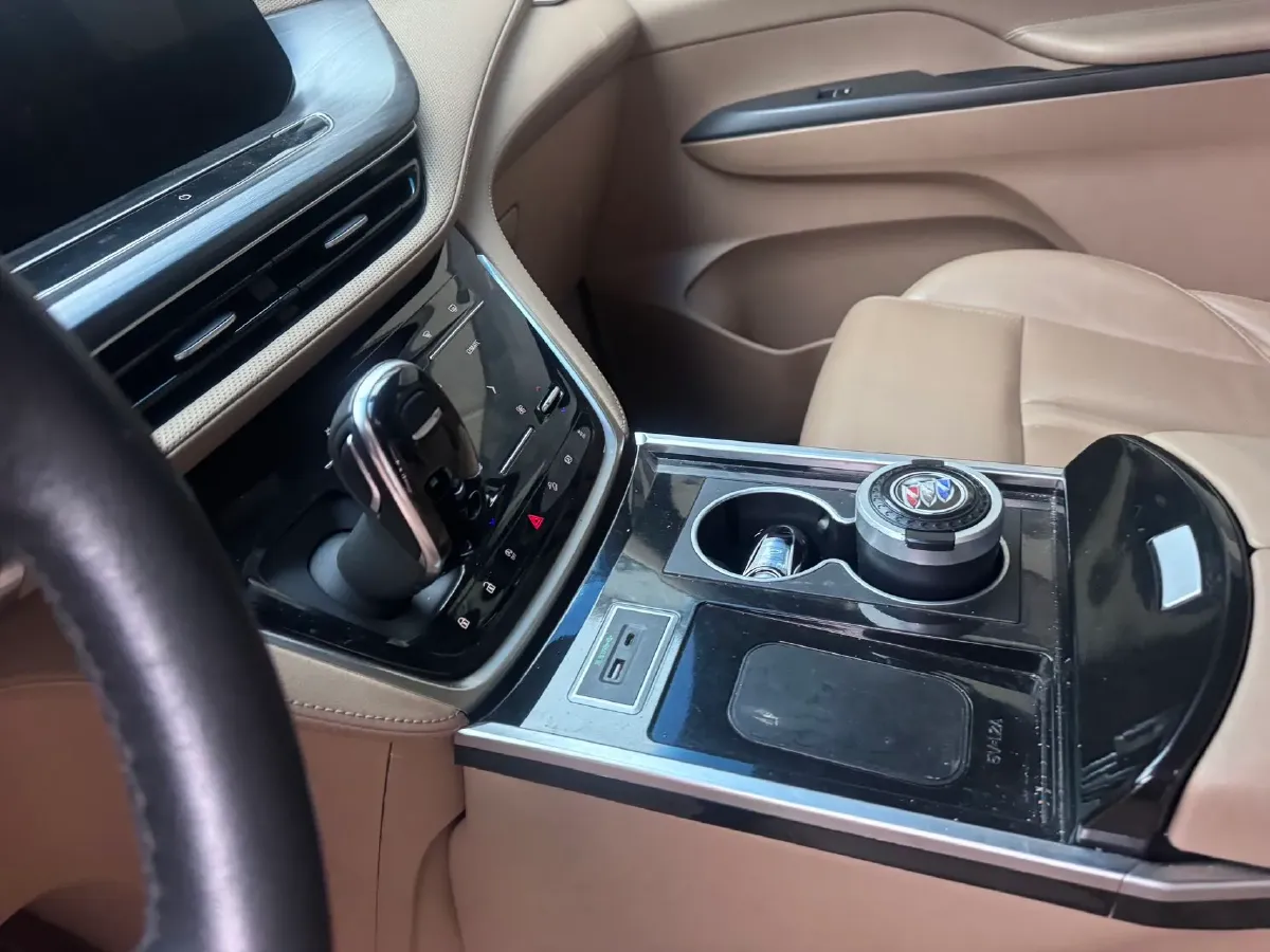 2020 Buick GL8 2.0T 237HP L4 9AT,autocango,china used car exporter,china ev exporter,chinese used car exporter,chinese used ev exporter