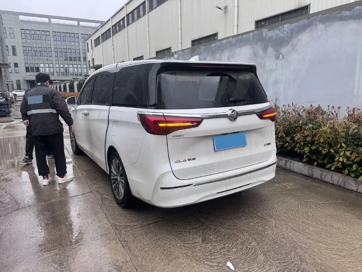 2020 Buick GL8 2.0T 237HP L4 9AT,autocango,china used car exporter,china ev exporter,chinese used car exporter,chinese used ev exporter