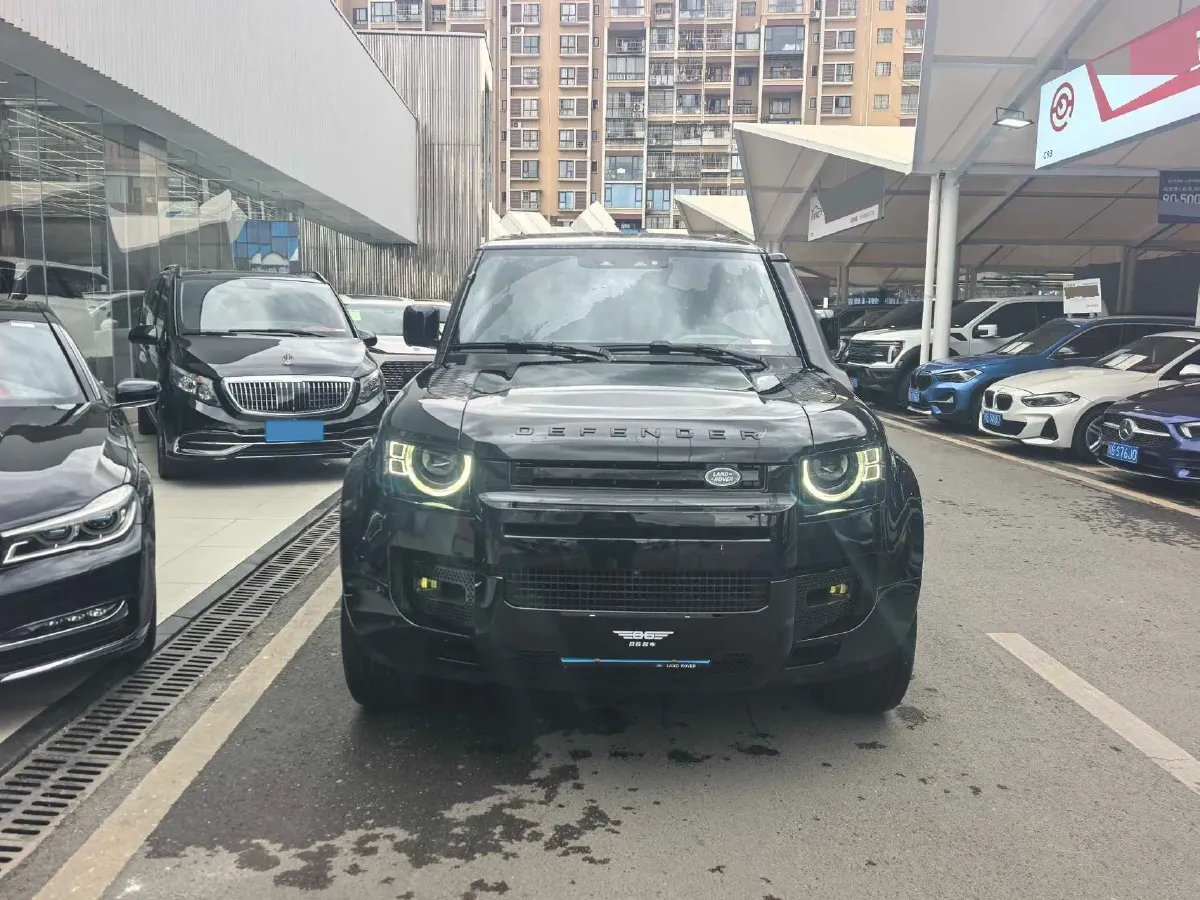 2024 Land Rover Defender 3.0T 400HP L6 8AT,autocango,china used car exporter,china ev exporter,chinese used car exporter,chinese used ev exporter