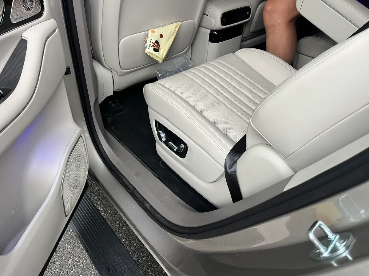 2025 Volkswagen Tiguan L 2.0T 220HP L4 7DCT,autocango,china used car exporter,china ev exporter,chinese used car exporter,chinese used ev exporter