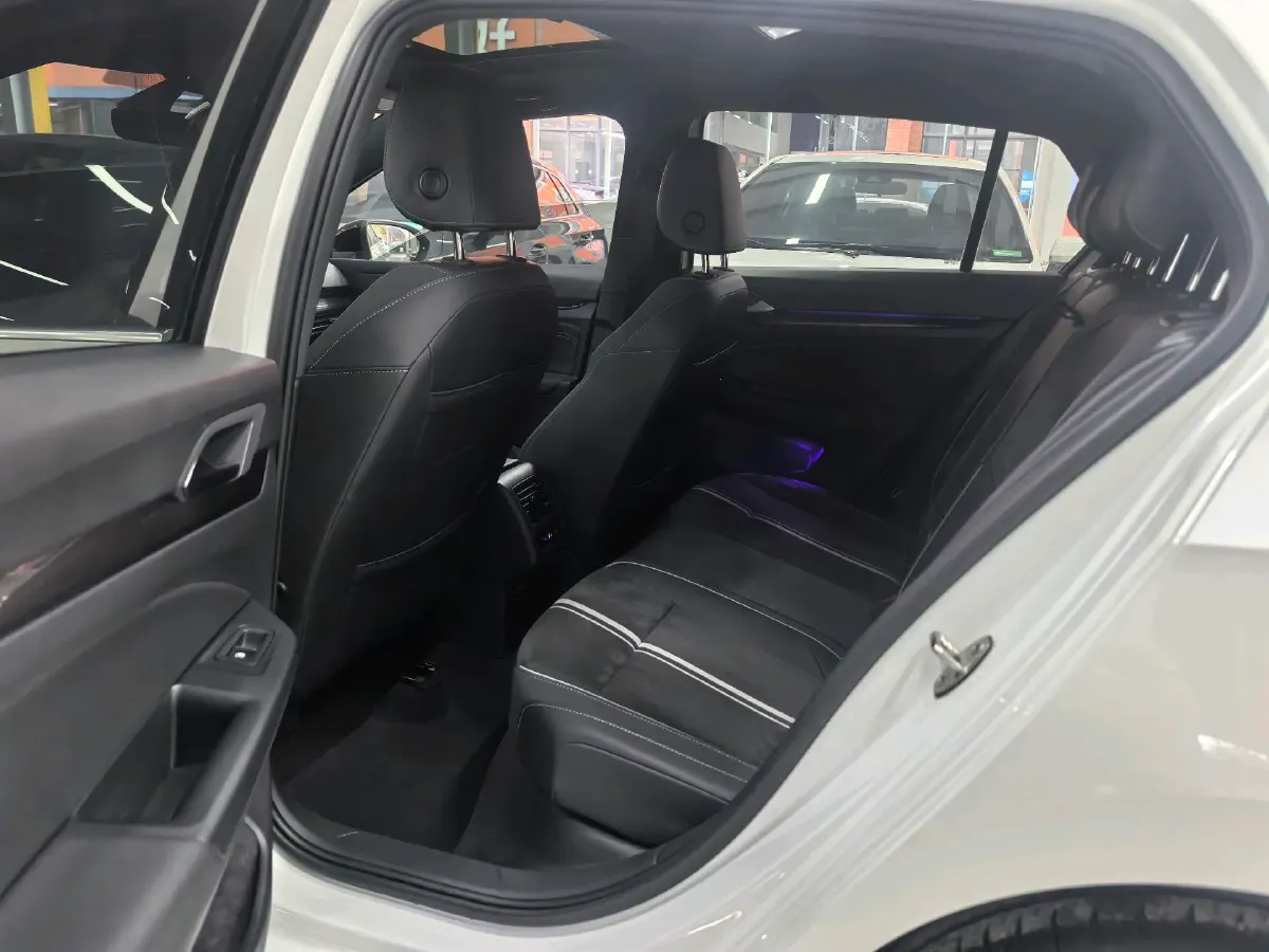 2023 Volkswagen Golf 1.4T 150HP L4 7DCT,autocango,china used car exporter,china ev exporter,chinese used car exporter,chinese used ev exporter