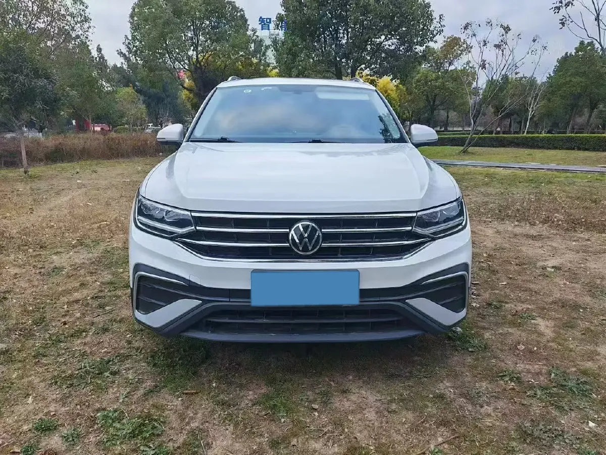 2023 Volkswagen Tiguan L 1.5T 160HP L4 7DCT,autocango,china used car exporter,china ev exporter,chinese used car exporter,chinese used ev exporter