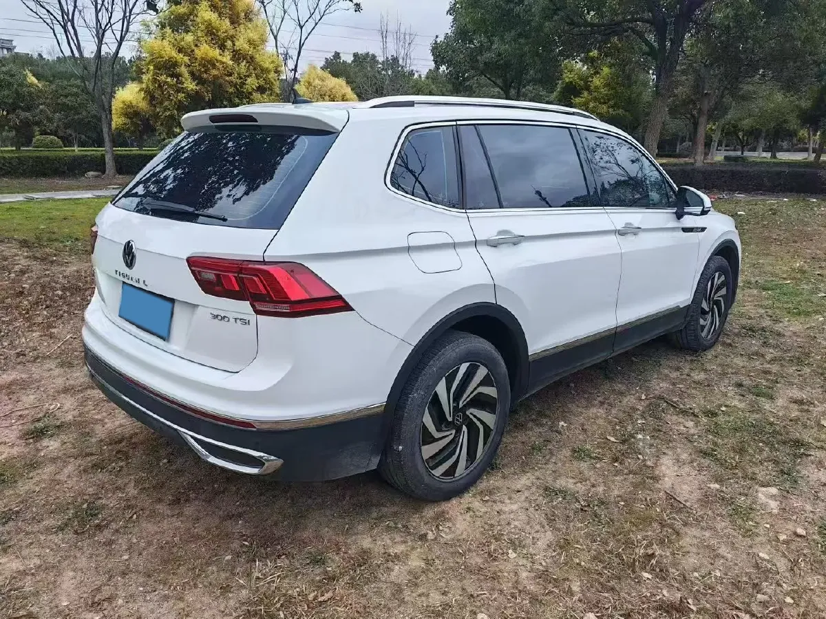 2023 Volkswagen Tiguan L 1.5T 160HP L4 7DCT,autocango,china used car exporter,china ev exporter,chinese used car exporter,chinese used ev exporter