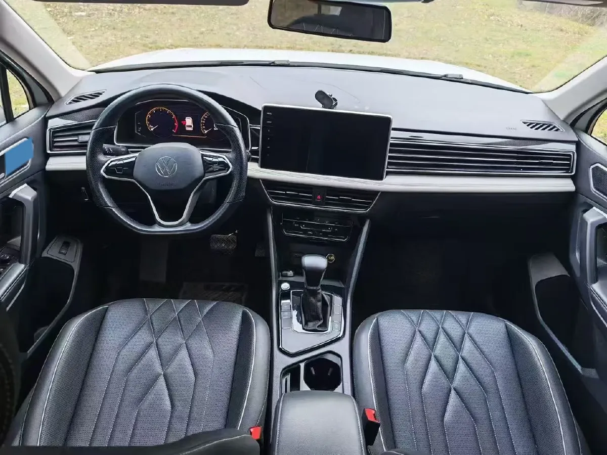 2023 Volkswagen Tiguan L 1.5T 160HP L4 7DCT,autocango,china used car exporter,china ev exporter,chinese used car exporter,chinese used ev exporter