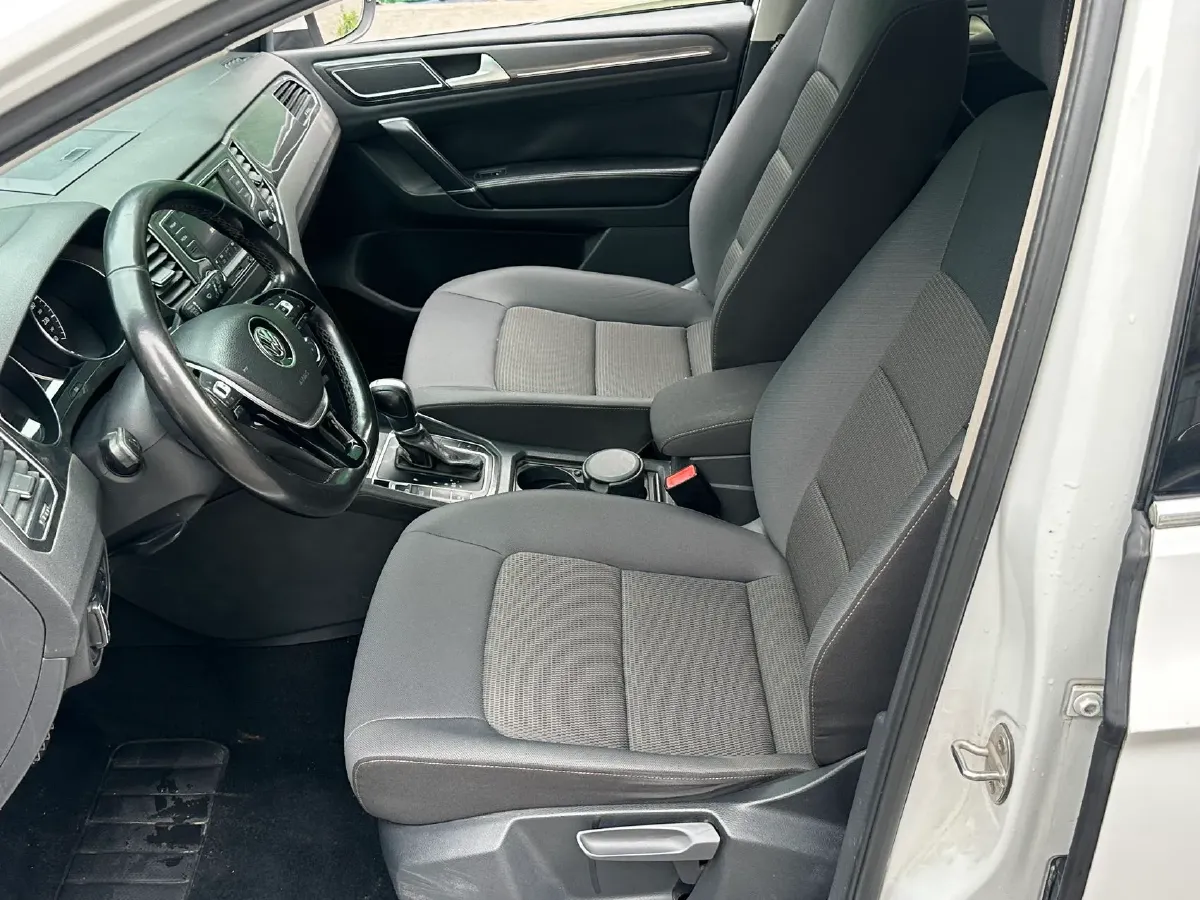 2018 Volkswagen Golf Sportsvan 1.4T 131HP L4 7DCT,autocango,china used car exporter,china ev exporter,chinese used car exporter,chinese used ev exporter