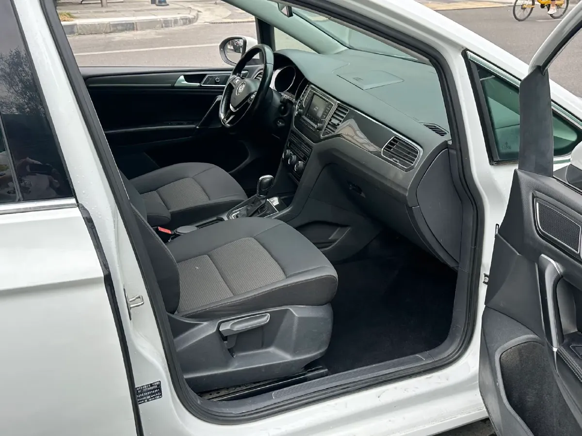 2018 Volkswagen Golf Sportsvan 1.4T 131HP L4 7DCT,autocango,china used car exporter,china ev exporter,chinese used car exporter,chinese used ev exporter