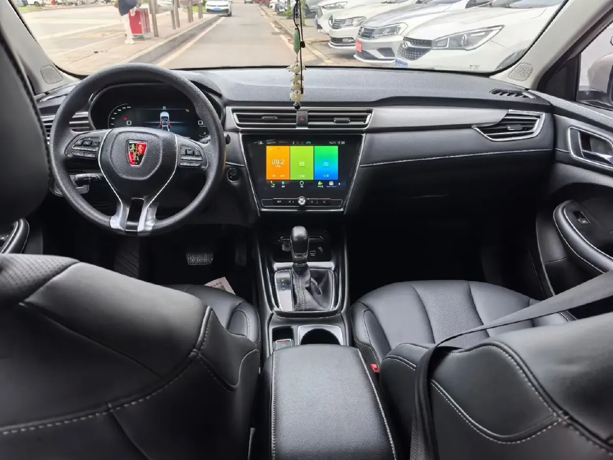 2019 Roewe i5 1.5L 120HP L4 CVT,autocango,china used car exporter,china ev exporter,chinese used car exporter,chinese used ev exporter