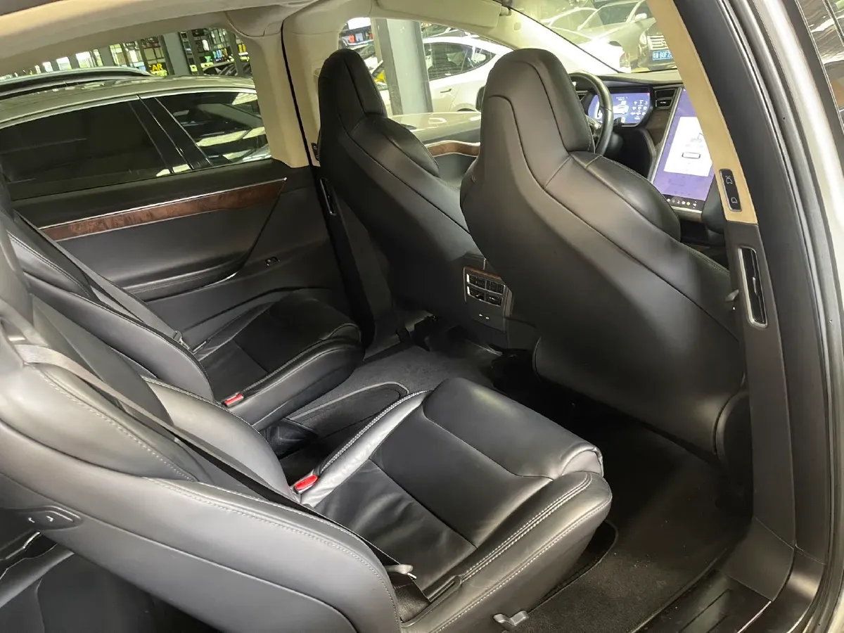 2017 Tesla Model X BEV 100KWH,autocango,china used car exporter,china ev exporter,chinese used car exporter,chinese used ev exporter