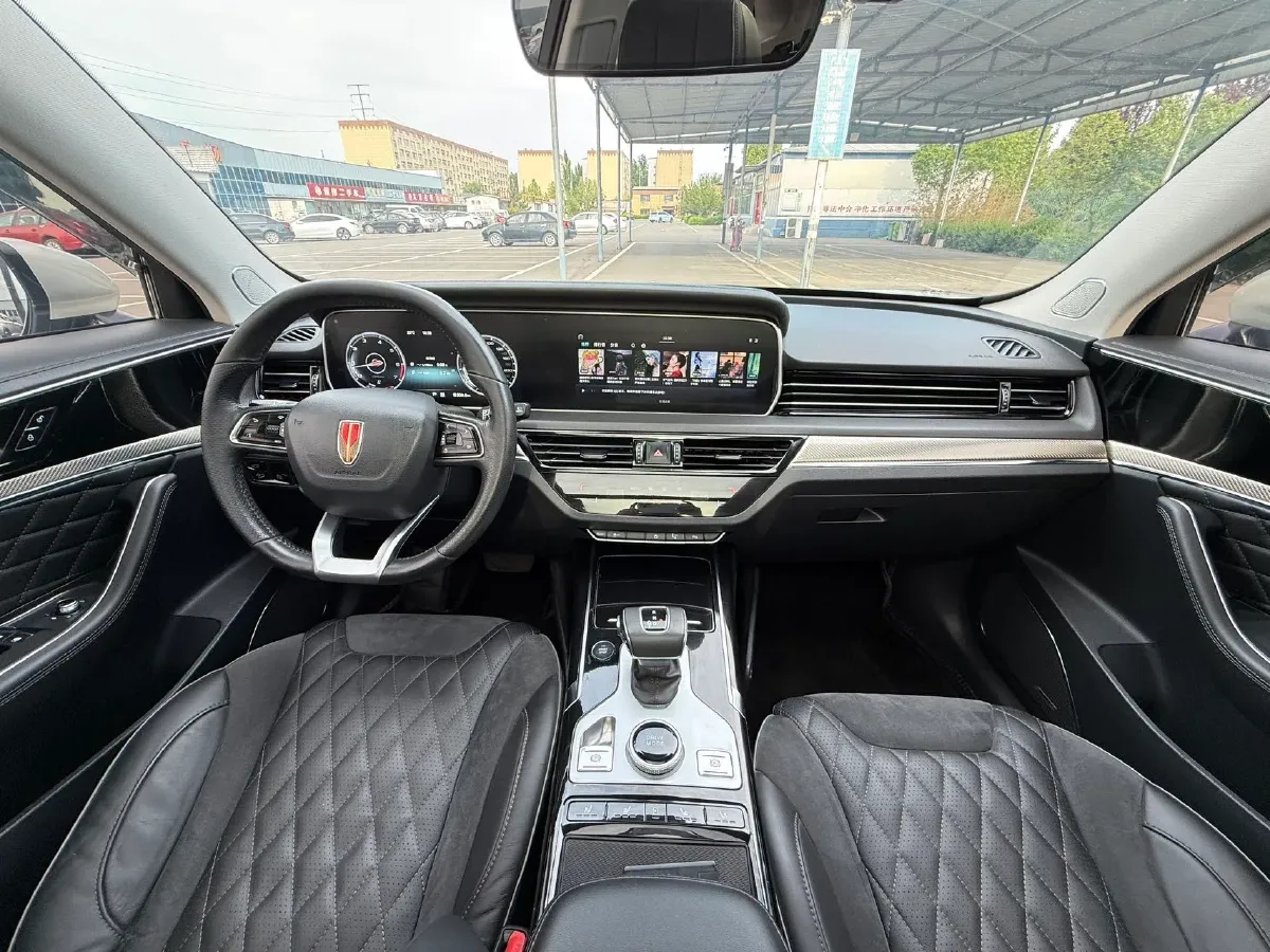 2022 HongQi HS5 2.0T 224HP L4 6AT,autocango,china used car exporter,china ev exporter,chinese used car exporter,chinese used ev exporter