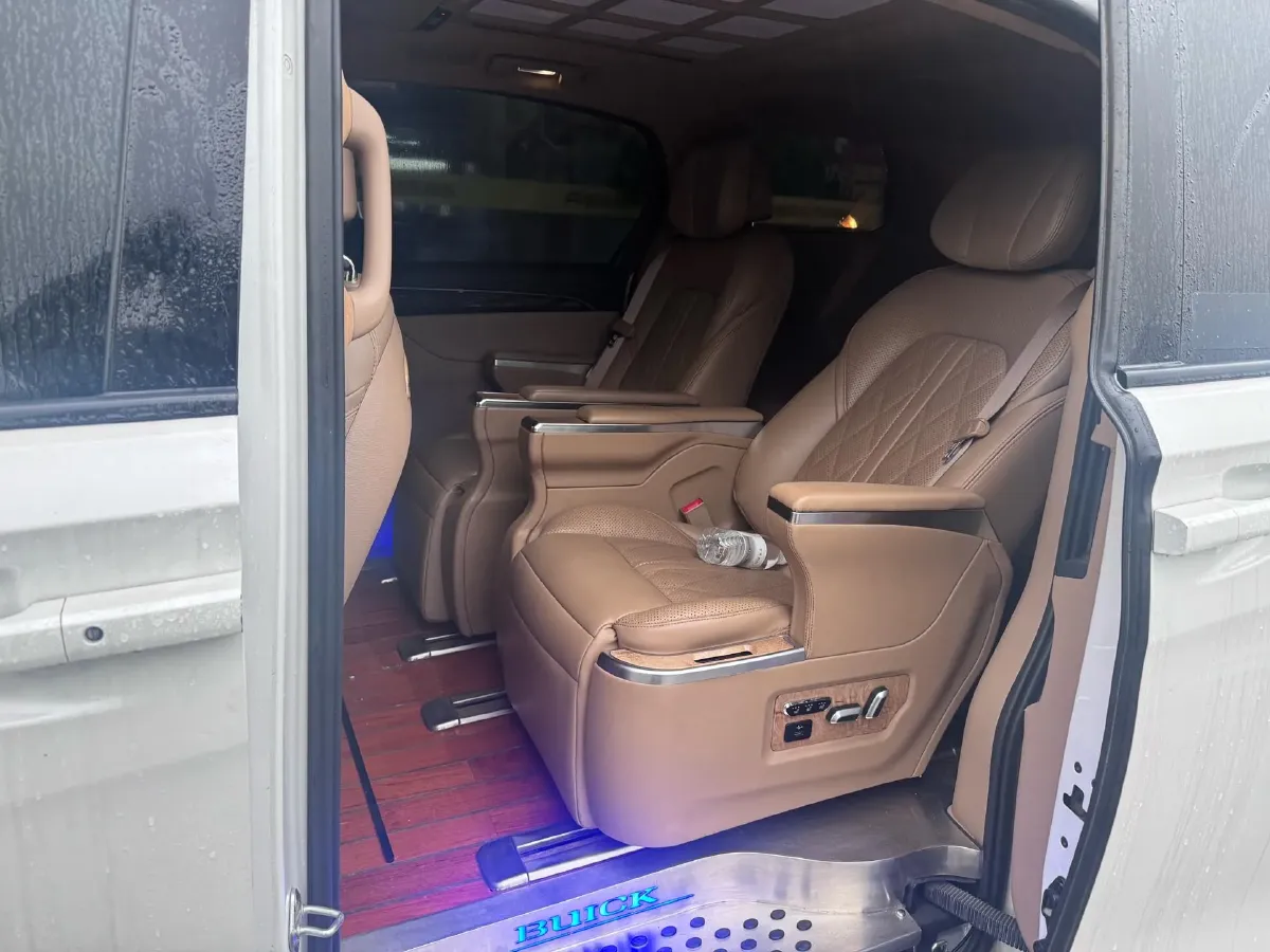 2018 Buick GL8 2.0T 260HP L4 6AT,autocango,china used car exporter,china ev exporter,chinese used car exporter,chinese used ev exporter