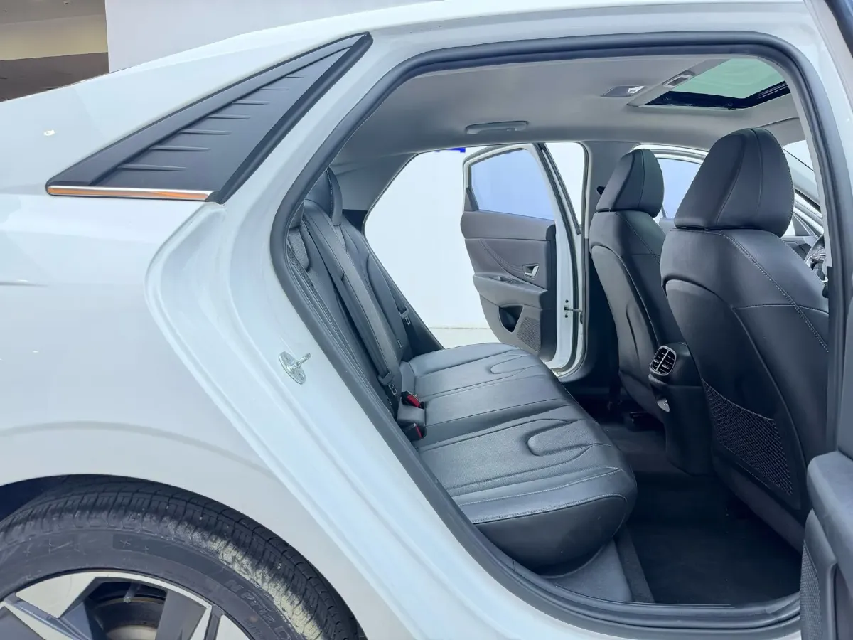 2022 Hyundai Elantra 1.5L 115HP L4 CVT,autocango,china used car exporter,china ev exporter,chinese used car exporter,chinese used ev exporter