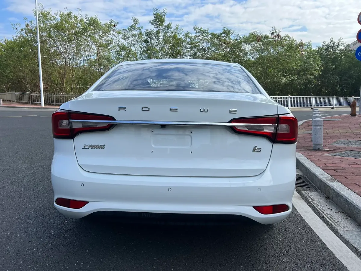 2020 Roewe i5 1.5L 120HP L4 CVT,autocango,china used car exporter,china ev exporter,chinese used car exporter,chinese used ev exporter