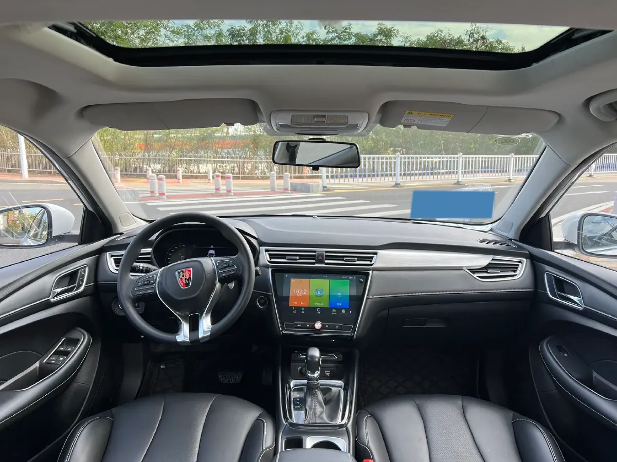 2020 Roewe i5 1.5L 120HP L4 CVT,autocango,china used car exporter,china ev exporter,chinese used car exporter,chinese used ev exporter