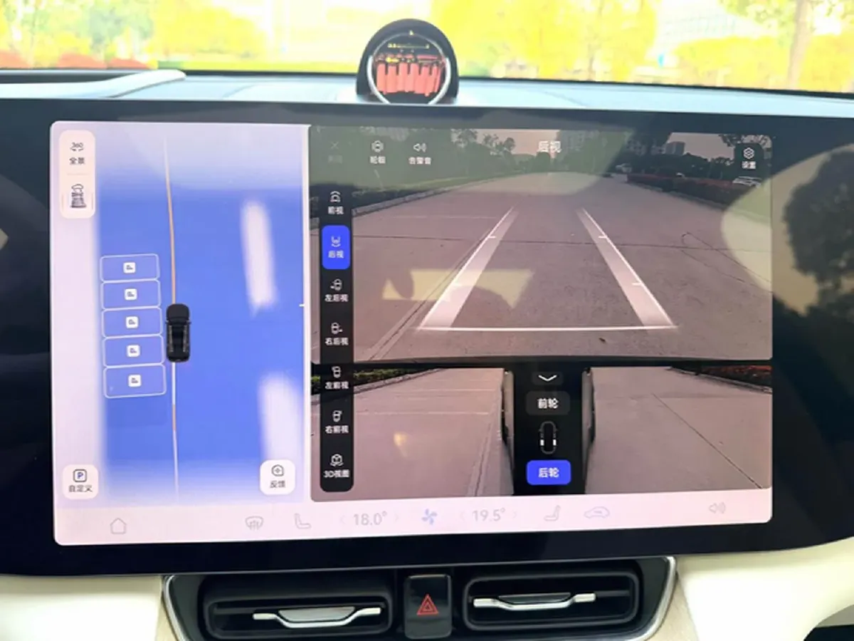 2025 AITO AITO M8 REEV 160HP REEV 53.4KWH,autocango,china used car exporter,china ev exporter,chinese used car exporter,chinese used ev exporter