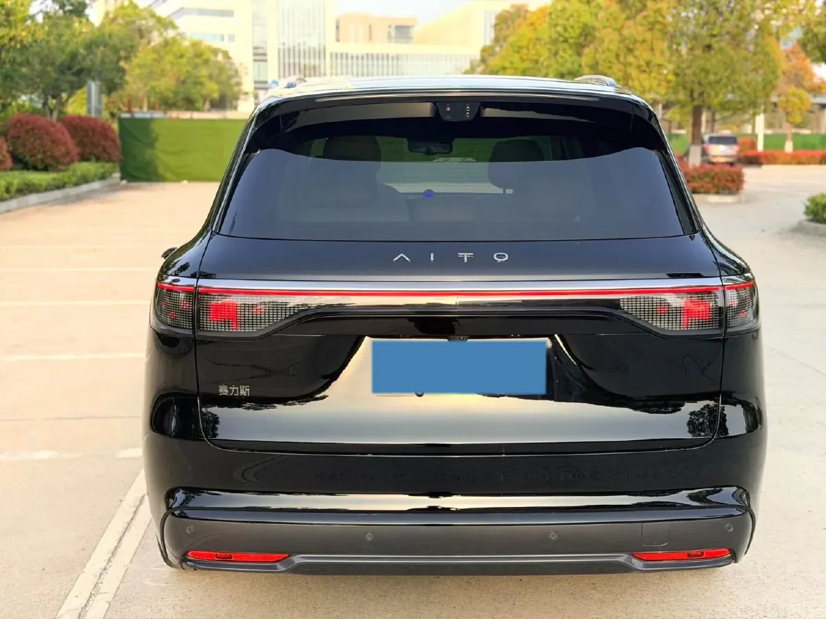 2025 AITO AITO M8 REEV 160HP REEV 53.4KWH,autocango,china used car exporter,china ev exporter,chinese used car exporter,chinese used ev exporter