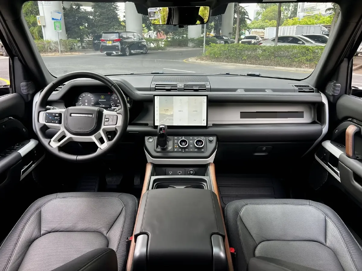 2024 Land Rover Defender 3.0T 400HP L6 8AT,autocango,china used car exporter,china ev exporter,chinese used car exporter,chinese used ev exporter