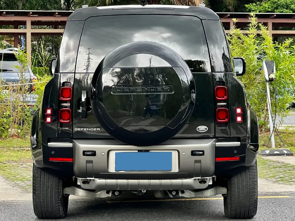 2024 Land Rover Defender 3.0T 400HP L6 8AT,autocango,china used car exporter,china ev exporter,chinese used car exporter,chinese used ev exporter