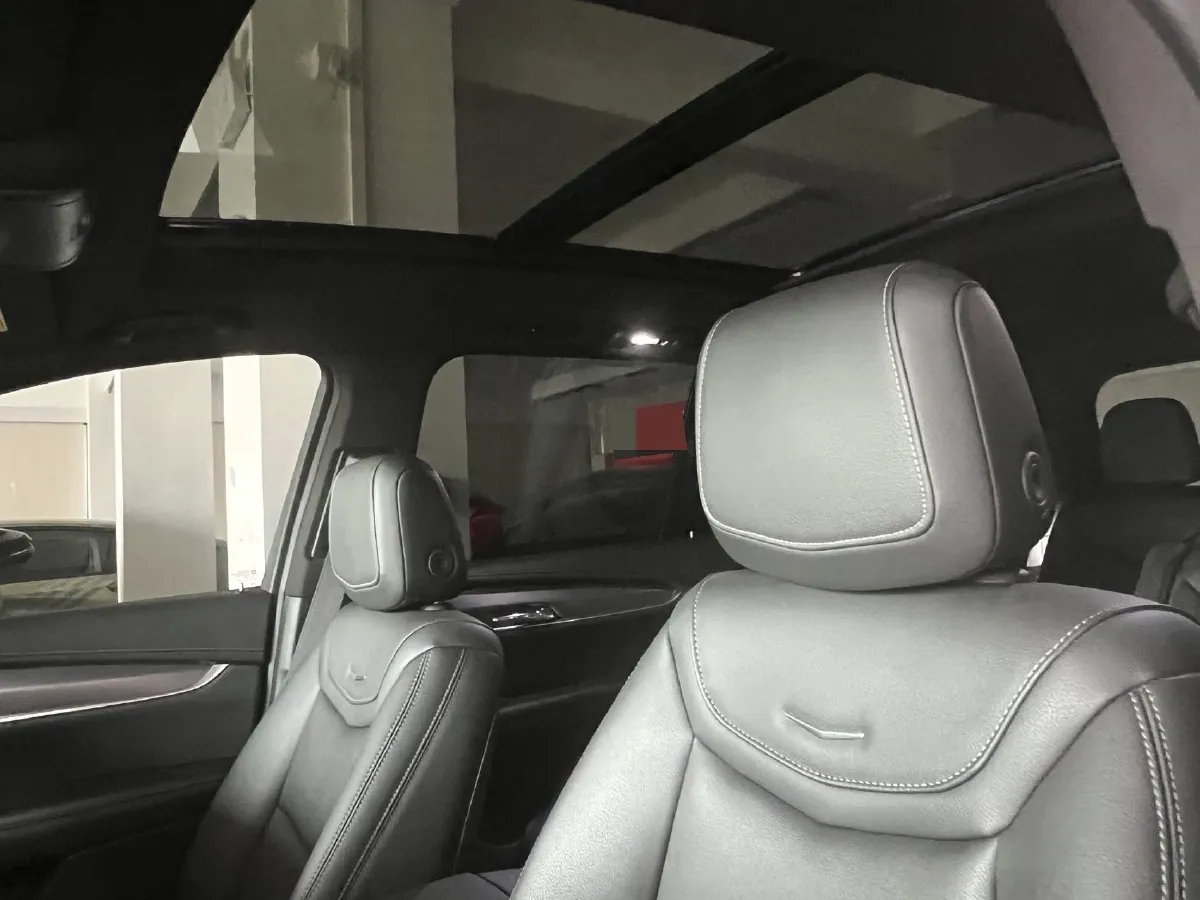 2022 Cadillac XT6 2.0T 237HP L4 9AT,autocango,china used car exporter,china ev exporter,chinese used car exporter,chinese used ev exporter