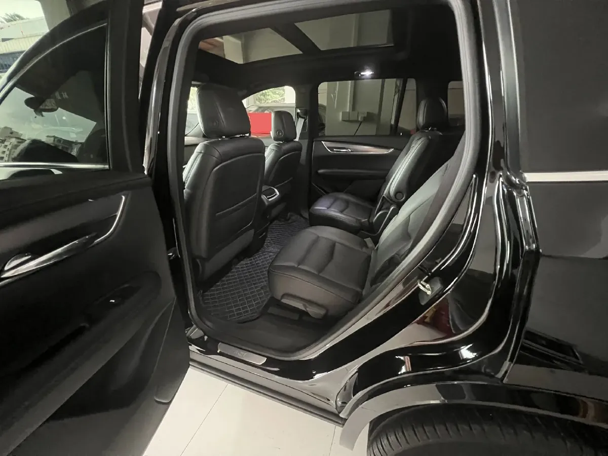 2022 Cadillac XT6 2.0T 237HP L4 9AT,autocango,china used car exporter,china ev exporter,chinese used car exporter,chinese used ev exporter