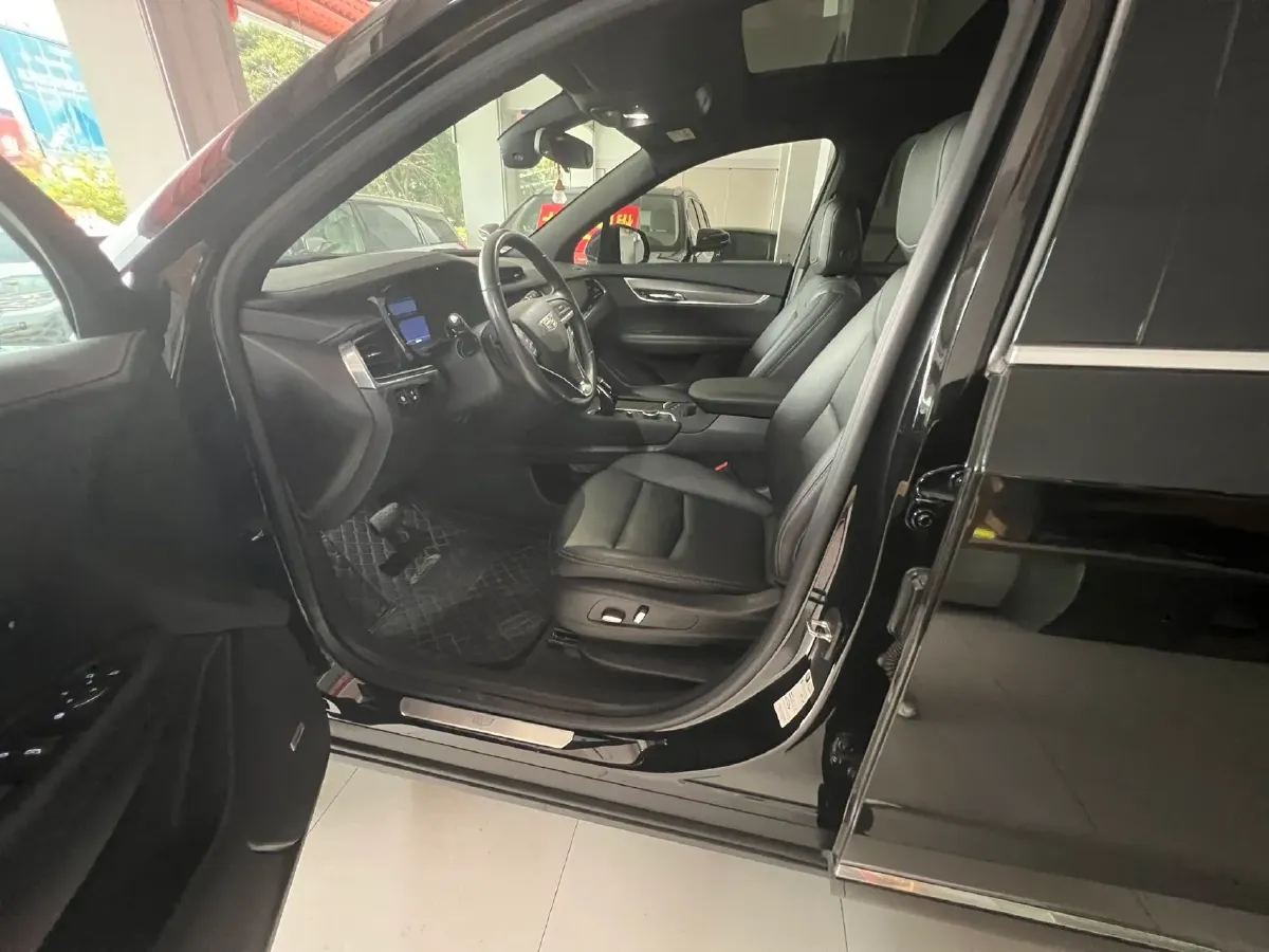 2022 Cadillac XT6 2.0T 237HP L4 9AT,autocango,china used car exporter,china ev exporter,chinese used car exporter,chinese used ev exporter