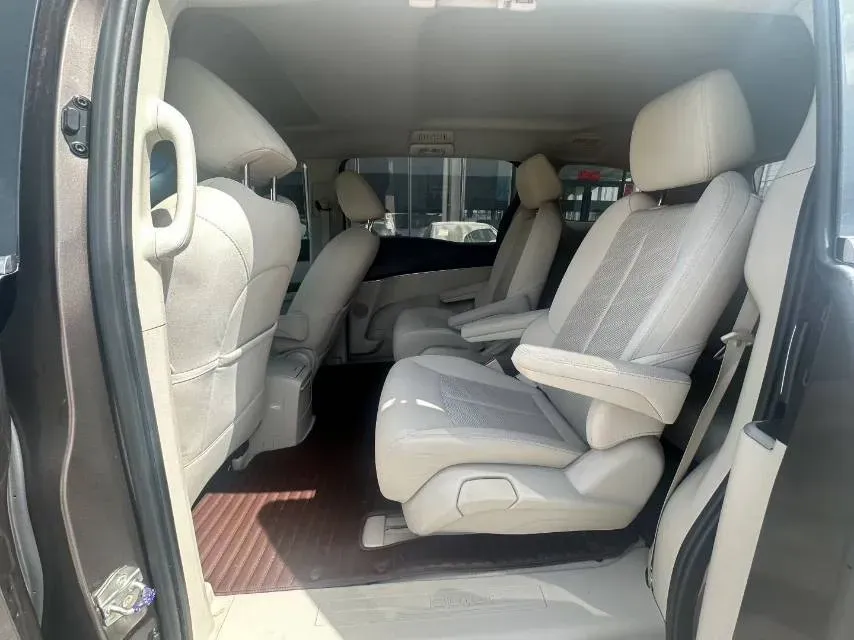 2022 Buick GL8 2.0T 237HP L4 9AT,autocango,china used car exporter,china ev exporter,chinese used car exporter,chinese used ev exporter