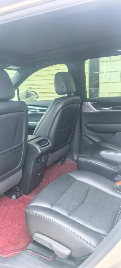 2022 Cadillac XT6 2.0T 237HP L4 9AT,autocango,china used car exporter,china ev exporter,chinese used car exporter,chinese used ev exporter