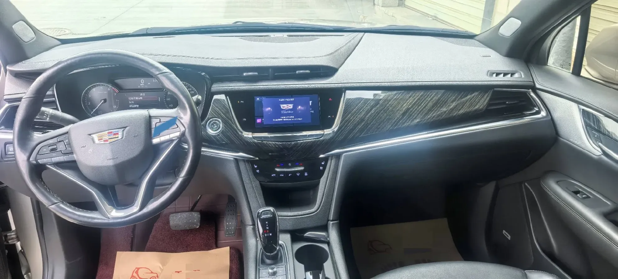 2022 Cadillac XT6 2.0T 237HP L4 9AT,autocango,china used car exporter,china ev exporter,chinese used car exporter,chinese used ev exporter