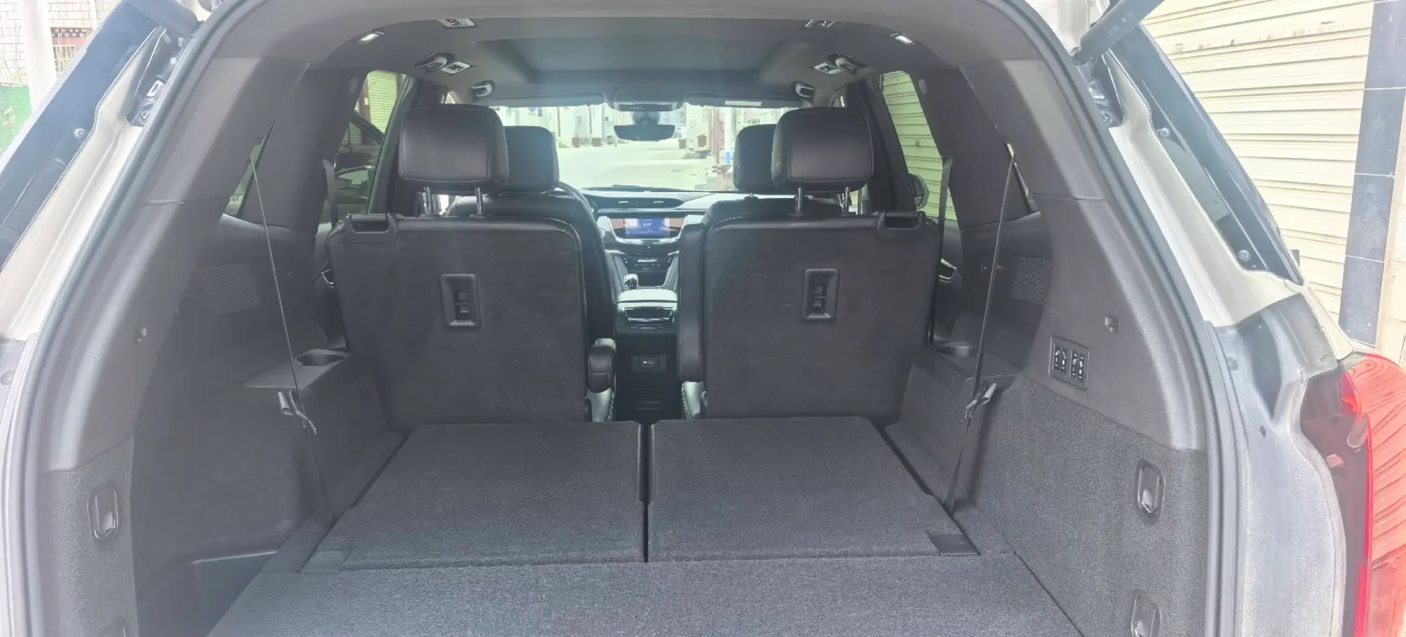 2022 Cadillac XT6 2.0T 237HP L4 9AT,autocango,china used car exporter,china ev exporter,chinese used car exporter,chinese used ev exporter