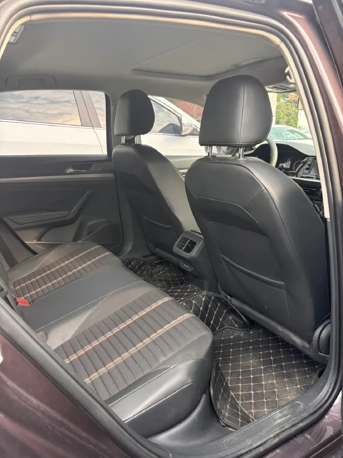 2018 Skoda Karoq 1.4T 150HP L4 7DCT,autocango,china used car exporter,china ev exporter,chinese used car exporter,chinese used ev exporter