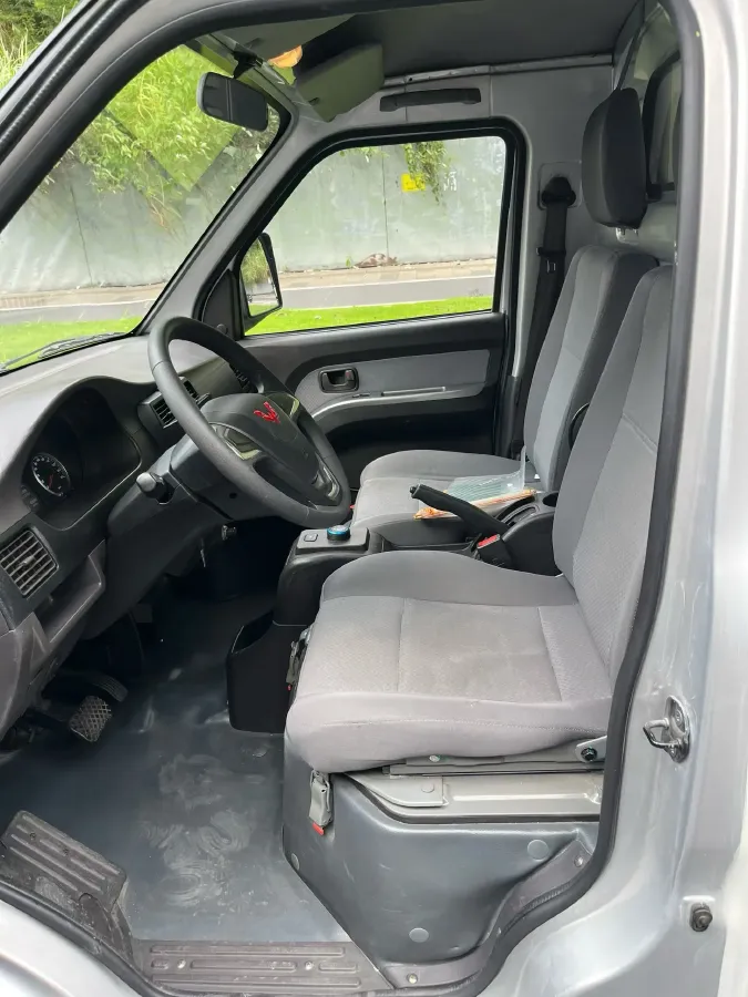 2023 WuLing RongGuang Mini Truck EV BEV 41.5KWH,autocango,china used car exporter,china ev exporter,chinese used car exporter,chinese used ev exporter