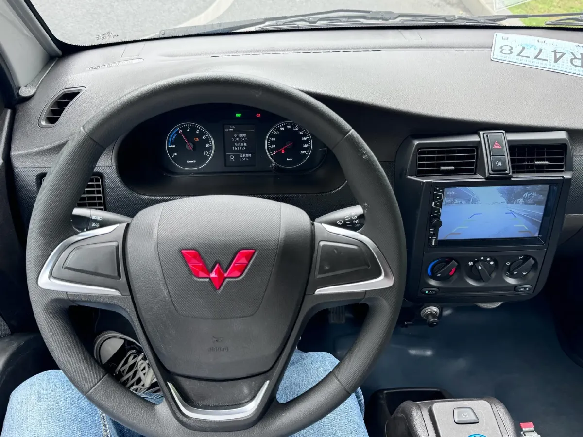 2023 WuLing RongGuang Mini Truck EV BEV 41.5KWH,autocango,china used car exporter,china ev exporter,chinese used car exporter,chinese used ev exporter