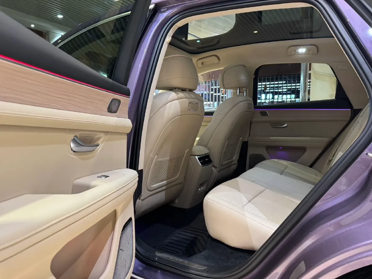 2025 AITO AITO M5 1.5T 152HP L4 REEV 42KWH,autocango,china used car exporter,china ev exporter,chinese used car exporter,chinese used ev exporter