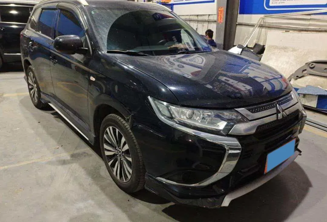 2021 Mitsubishi Outlander 2.0L 166HP L4 CVT,autocango,china used car exporter,china ev exporter,chinese used car exporter,chinese used ev exporter