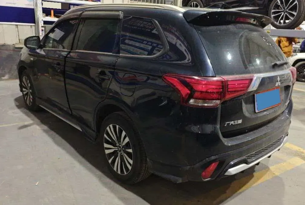 2021 Mitsubishi Outlander 2.0L 166HP L4 CVT,autocango,china used car exporter,china ev exporter,chinese used car exporter,chinese used ev exporter