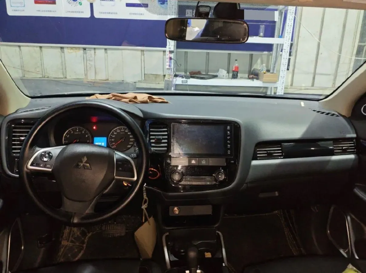 2021 Mitsubishi Outlander 2.0L 166HP L4 CVT,autocango,china used car exporter,china ev exporter,chinese used car exporter,chinese used ev exporter