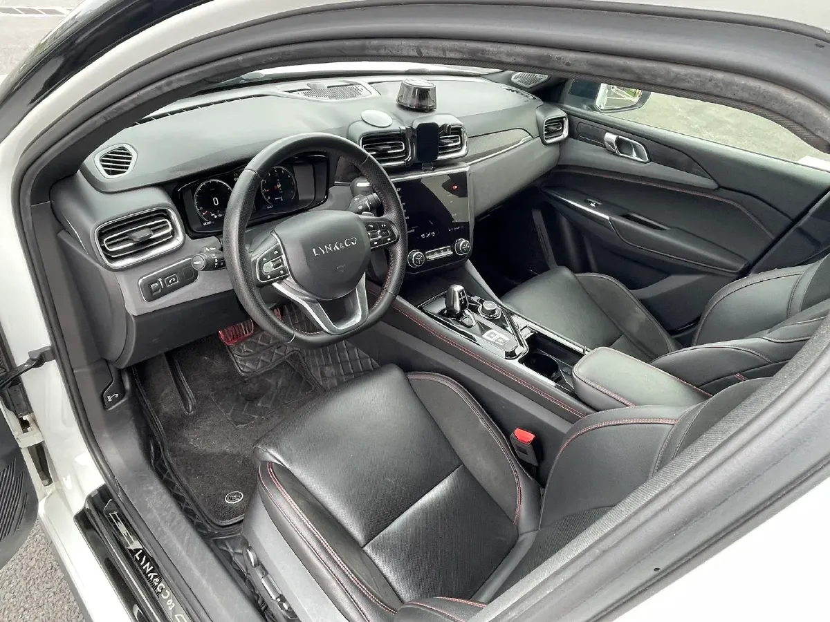 2019 LYNK&CO 01 2.0T 190HP L4 6AT,autocango,china used car exporter,china ev exporter,chinese used car exporter,chinese used ev exporter