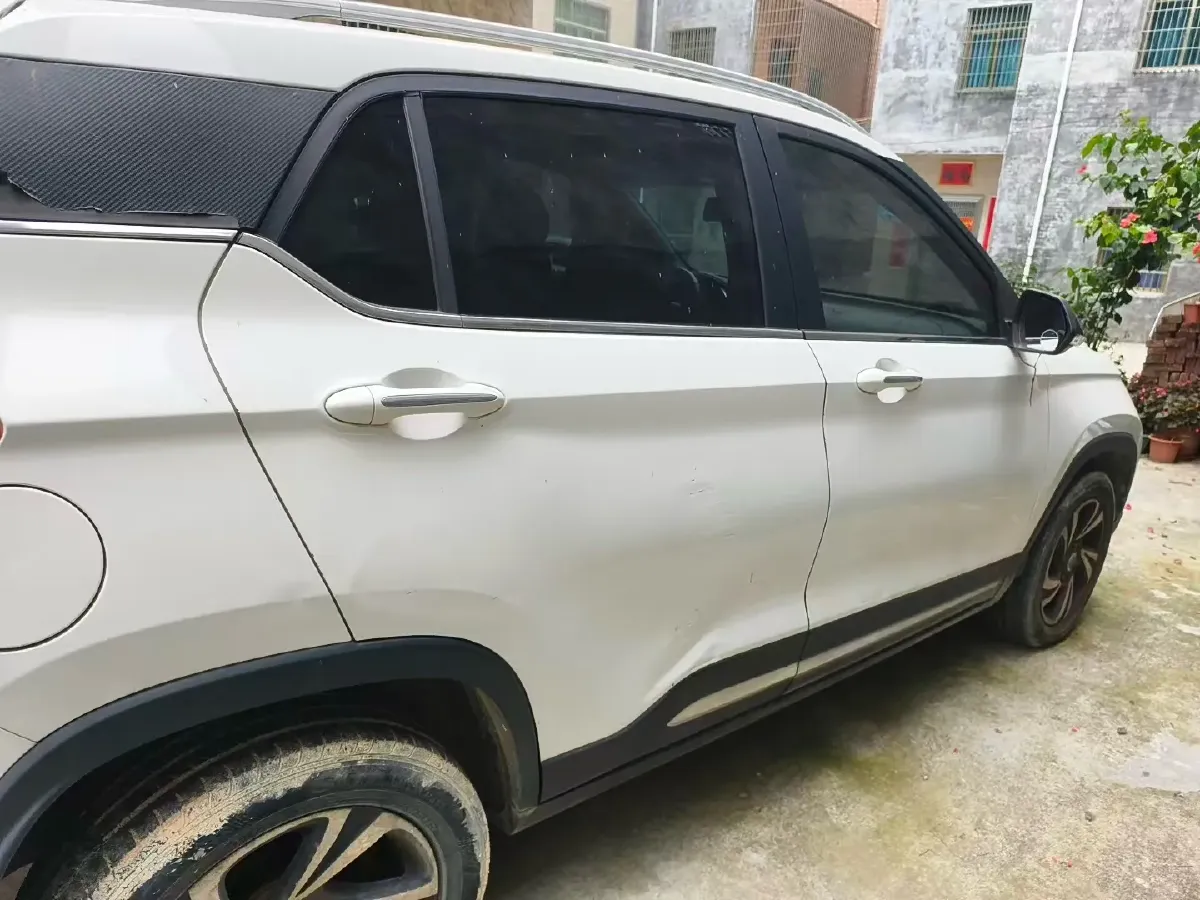 2017 HaiMa S5 Young Edition 1.6L 122HP L4 5MT,autocango,china used car exporter,china ev exporter,chinese used car exporter,chinese used ev exporter