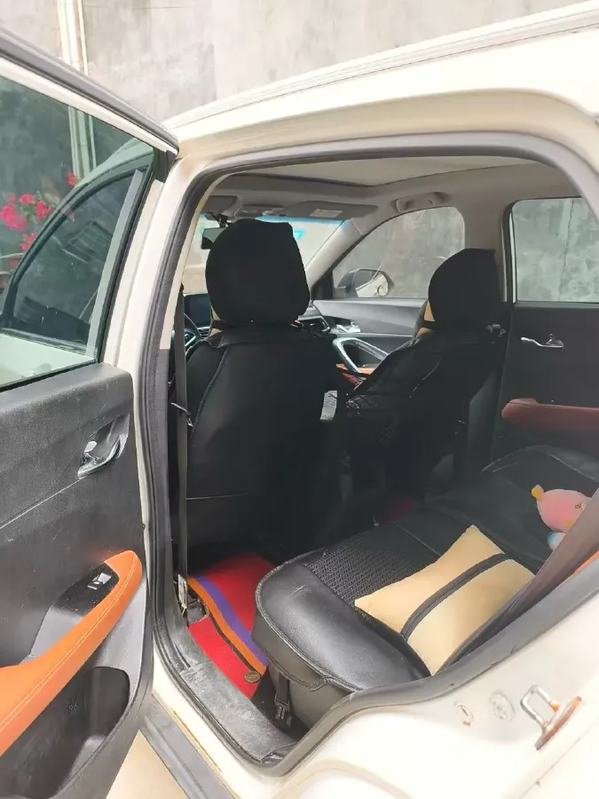 2017 HaiMa S5 Young Edition 1.6L 122HP L4 5MT,autocango,china used car exporter,china ev exporter,chinese used car exporter,chinese used ev exporter