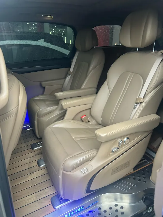 2020 Buick GL8 2.0T 237HP L4 9AT,autocango,china used car exporter,china ev exporter,chinese used car exporter,chinese used ev exporter