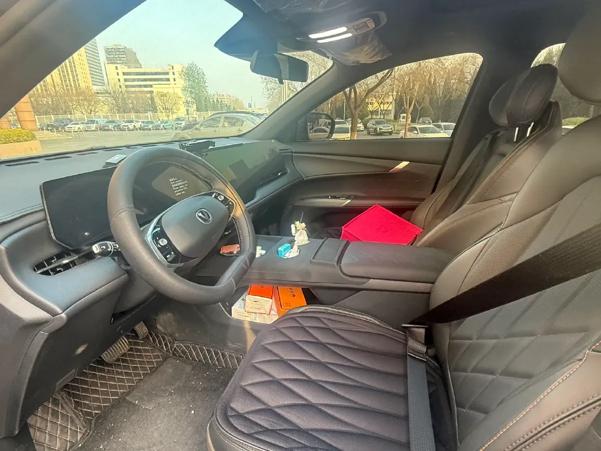 2025 ChangAn CS75 Plus 1.5T 192HP L4 8AT,autocango,china used car exporter,china ev exporter,chinese used car exporter,chinese used ev exporter