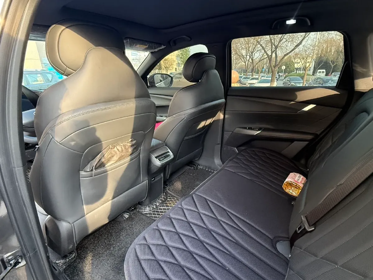 2025 ChangAn CS75 Plus 1.5T 192HP L4 8AT,autocango,china used car exporter,china ev exporter,chinese used car exporter,chinese used ev exporter