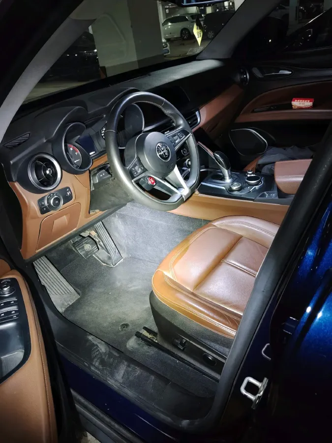 2017 Jaguar XE 2.0T 240HP L4 8AT,autocango,china used car exporter,china ev exporter,chinese used car exporter,chinese used ev exporter